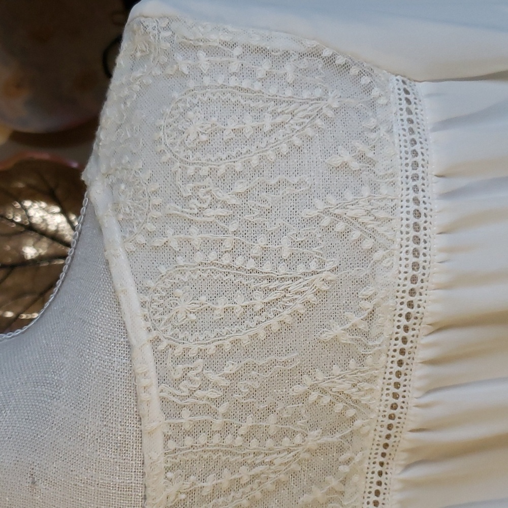 Sheer embroidered blouse - Picture 6 of 6